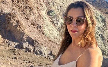 Trending: Aditi Govitrikar satiates her quench for wanderlust, and enjoys a sensational vacation at the Death Valley in California!