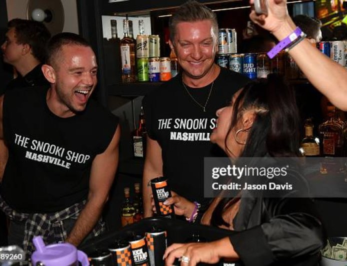 Nicole “Snooki” Polizzi Takes Over Jon Bon Jovi’s Nashville Honky Tonk to Bartend & Celebrate 1 Year Anniversary of The Snooki Shop Nashville