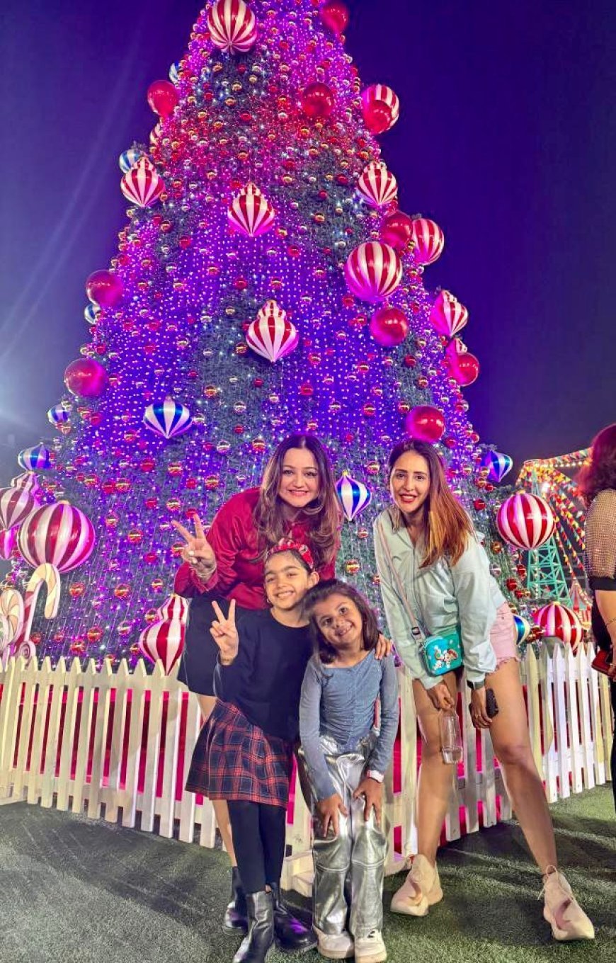 Actress Chahatt Khanna Celebrates Christmas With Her two Daughters